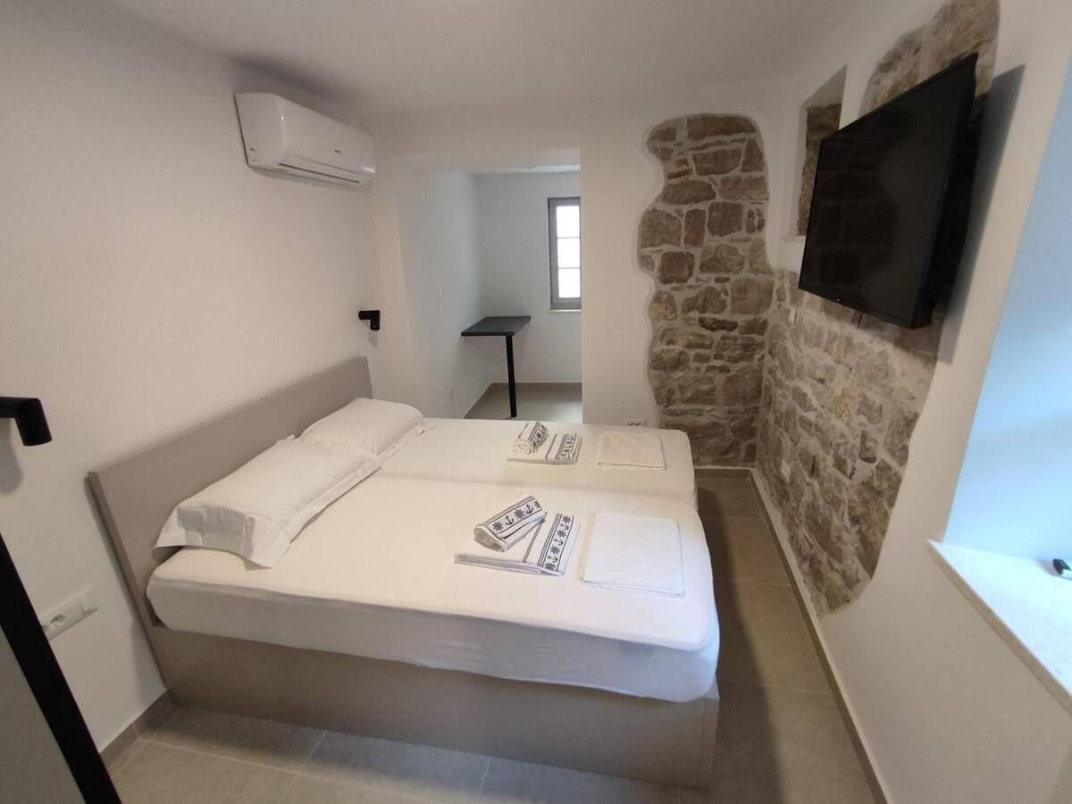 The Center Of Split, Renovated Stone House Διαμέρισμα Εξωτερικό φωτογραφία